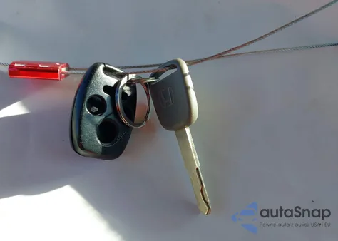 2003 Honda Accord 2.4 Lx from USA, damaged, VIN 1HGCM563X3A010437